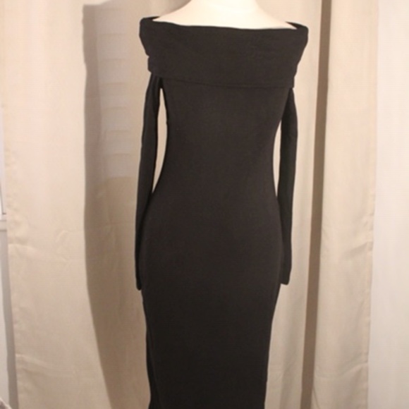 Off the Shoulder Dress - Picture 2 of 4